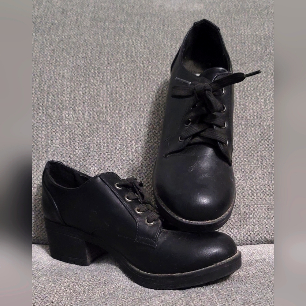 UNT8ED ankle boots